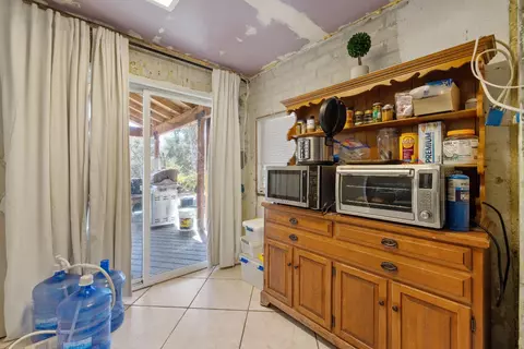 Kitchen - 37590 E Kings Canyon Rd, Dunlap, CA 93621 photo 5 of 6