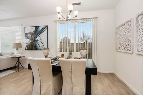 Dining - 6553 E Hammond Ave, Fresno, CA 93727 photo 2 of 2