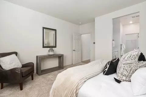 Bedroom - 6553 E Hammond Ave, Fresno, CA 93727 photo 7 of 7
