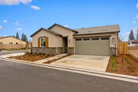 Exterior - 6553 E Hammond Ave, Fresno, CA 93727 photo 2 of 6