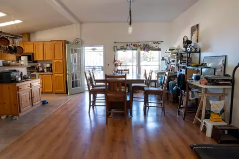 Dining - 6136 N Bethel Ave, Clovis, CA 93619 photo 2 of 2