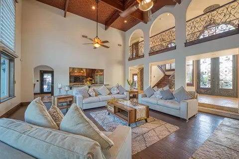 Living - 5334 N Marjan Ave, Clovis, CA 93619 photo 4 of 10