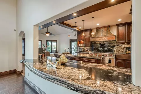 Kitchen - 5334 N Marjan Ave, Clovis, CA 93619 photo 1 of 9