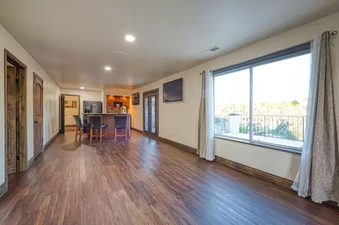 Living - 5334 N Marjan Ave, Clovis, CA 93619 photo 10 of 10