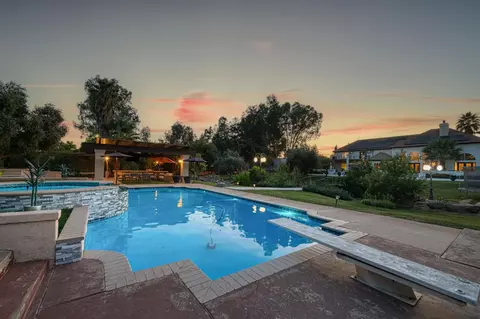 Exterior - 5334 N Marjan Ave, Clovis, CA 93619 photo 11 of 12
