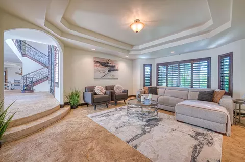 Living - 5334 N Marjan Ave, Clovis, CA 93619 photo 2 of 10