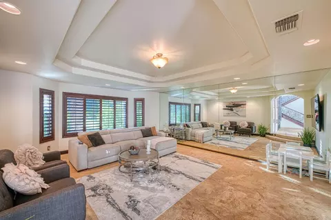 Living - 5334 N Marjan Ave, Clovis, CA 93619 photo 1 of 10