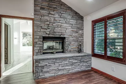 Living - 5334 N Marjan Ave, Clovis, CA 93619 photo 8 of 10