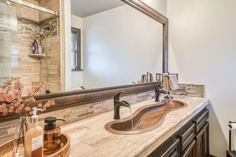 Bath - 5334 N Marjan Ave, Clovis, CA 93619 photo 4 of 8