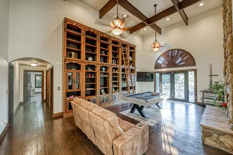 Living - 5334 N Marjan Ave, Clovis, CA 93619 photo 3 of 10