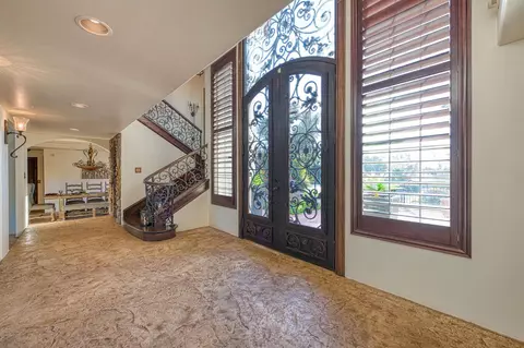 Entry Way - 5334 N Marjan Ave, Clovis, CA 93619 photo 3 of 5