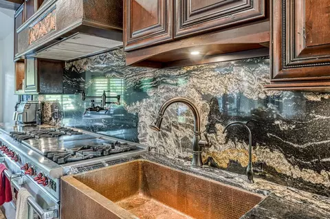 Kitchen - 5334 N Marjan Ave, Clovis, CA 93619 photo 3 of 9