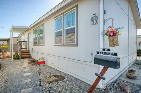 1551 6th Avenue Dr #30, Kingsburg, CA 93631