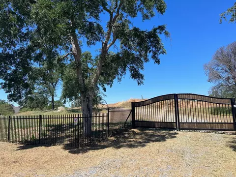 29935 Auberry Rd, Prather, CA 93651 photo 4