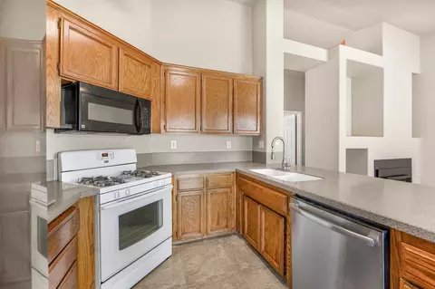 Kitchen - 2137 Goshen Ave, Clovis, CA 93611 photo 3 of 3