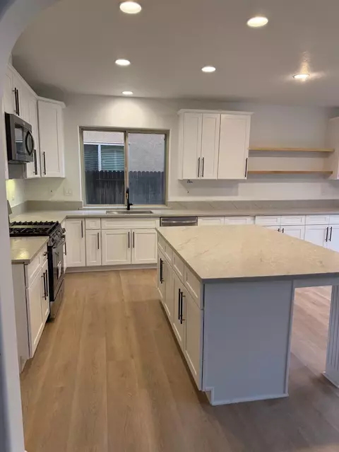 Kitchen - 1823 Houston Ave, Clovis, CA 93619 photo 6 of 6