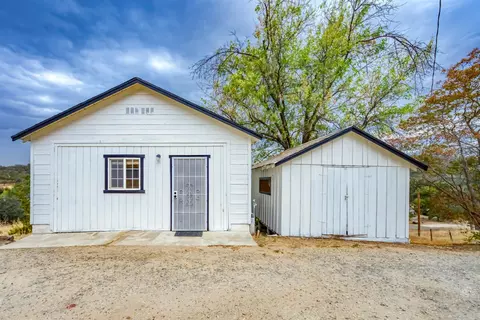 34777 Wilson Rd #B, Auberry, CA 93602