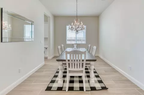 Dining - 3965 Buckingham Ave, Clovis, CA 93619 photo 3 of 3
