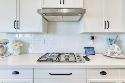 Kitchen - 3965 Buckingham Ave, Clovis, CA 93619 photo 3 of 6