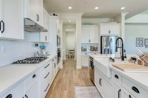 Kitchen - 3965 Buckingham Ave, Clovis, CA 93619 photo 4 of 6