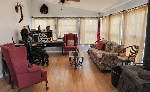 30928 Trimmer Springs Rd, Sanger, CA 93657 photo 4