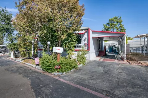 1724 Minnewawa Ave #98, Clovis, CA 93612 photo 2