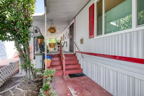 1724 Minnewawa Ave #98, Clovis, CA 93612 photo 4