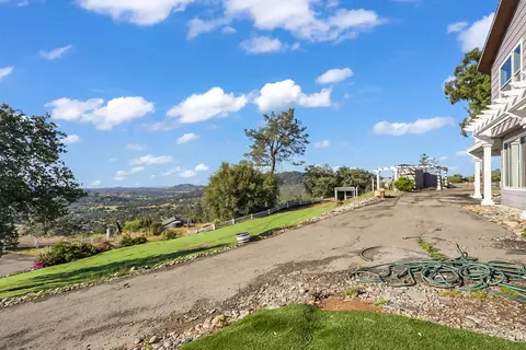 Exterior - 30450 Morgan Canyon Rd, Prather, CA 93651 photo 17 of 27