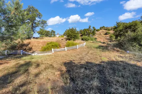 Exterior - 30450 Morgan Canyon Rd, Prather, CA 93651 photo 26 of 27