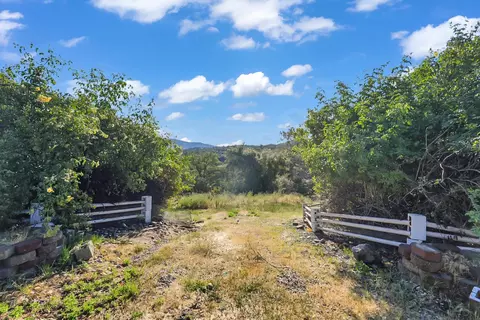 Exterior - 30450 Morgan Canyon Rd, Prather, CA 93651 photo 23 of 27