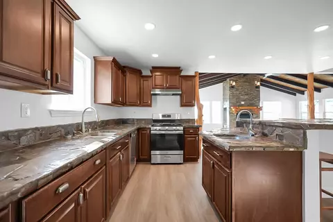 Kitchen - 30450 Morgan Canyon Rd, Prather, CA 93651 photo 3 of 3