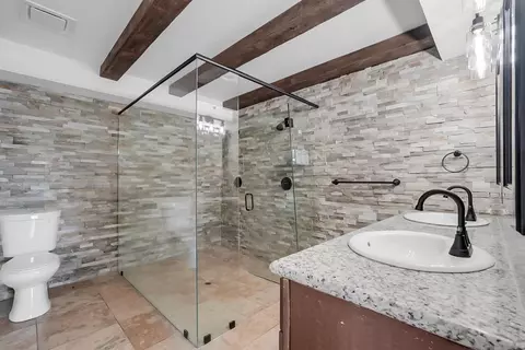 Bath - 30450 Morgan Canyon Rd, Prather, CA 93651 photo 1 of 4