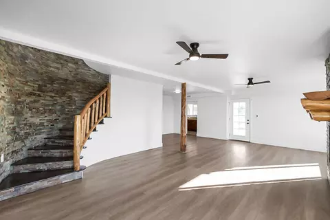 Living - 30450 Morgan Canyon Rd, Prather, CA 93651 photo 2 of 11