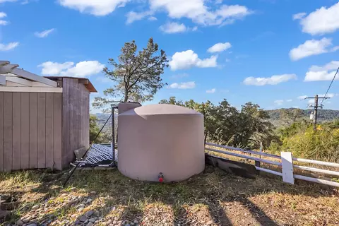 Exterior - 30450 Morgan Canyon Rd, Prather, CA 93651 photo 16 of 27