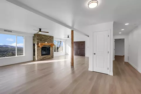 Living - 30450 Morgan Canyon Rd, Prather, CA 93651 photo 4 of 11