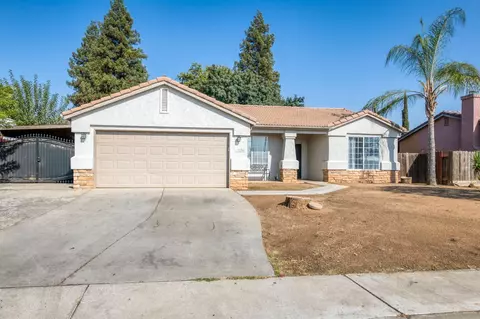 Exterior - 1436 E Cypress Ave, Reedley, CA 93654 photo 5 of 13