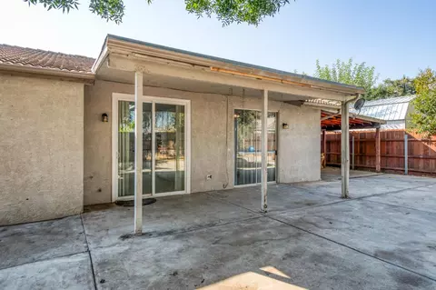 Exterior - 1436 E Cypress Ave, Reedley, CA 93654 photo 13 of 13