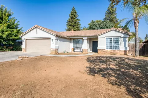 Exterior - 1436 E Cypress Ave, Reedley, CA 93654 photo 4 of 13