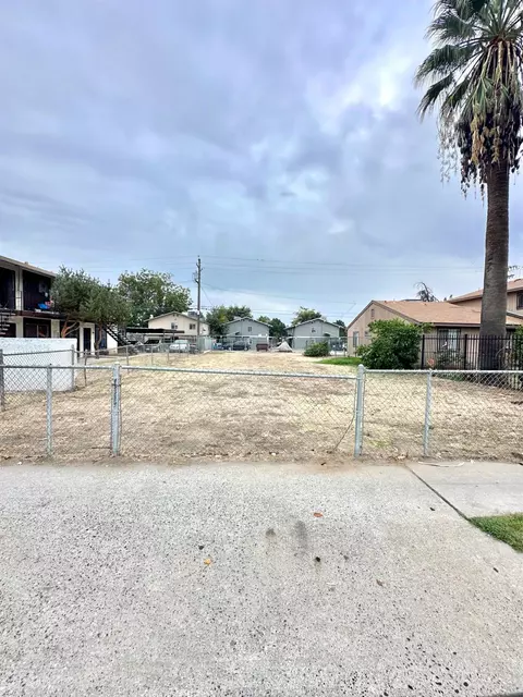3280 E Olive Ave, Fresno, CA 93702