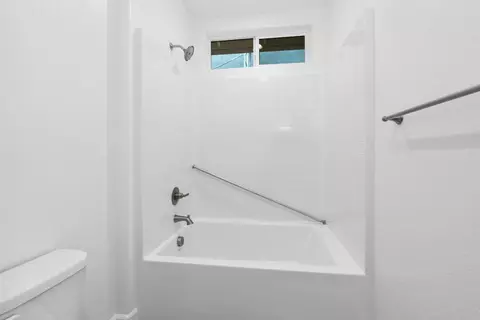 Bath - 295 N Laker Ln, Fowler, CA 93625 photo 2 of 2