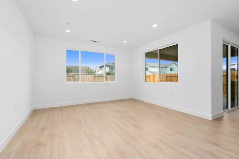 Living - 295 N Laker Ln, Fowler, CA 93625 photo 6 of 8