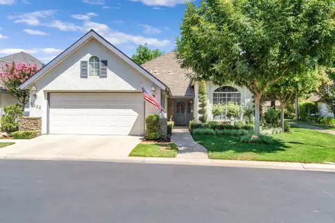 2986 W Brompton Ln, Fresno, CA 93711