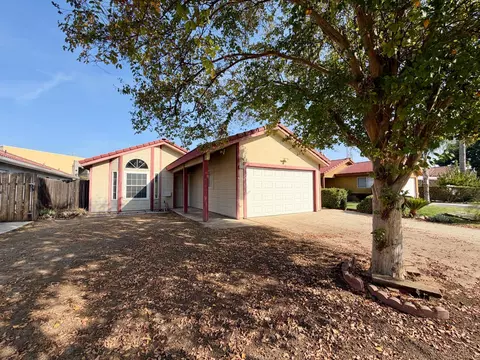 5556 W Ellery Ave, Fresno, CA 93722