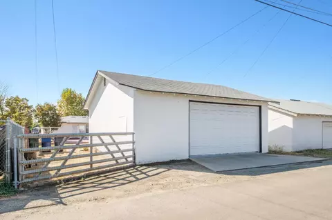 Other - 417 N O St, Madera, CA 93637 photo 4 of 5