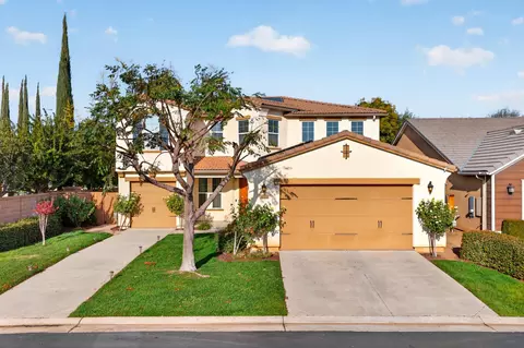 Exterior - 1855 N Whitehorse Ln, Clovis, CA 93619 photo 3 of 4