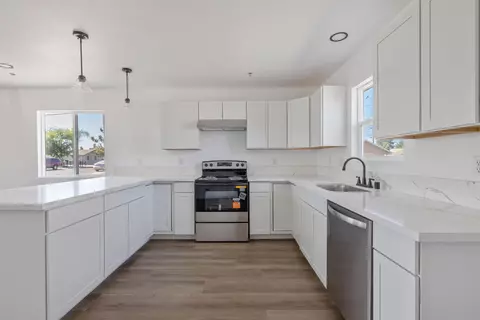 Kitchen - 1950 Van Horn St, Selma, CA 93662 photo 3 of 4