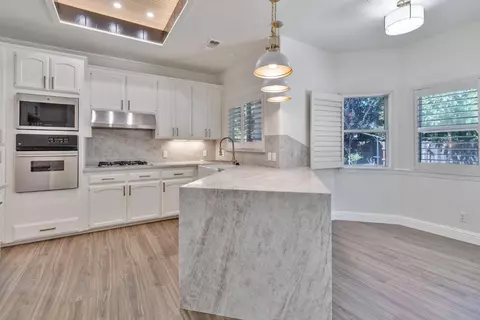 Kitchen - 467 S Maple Dr, Reedley, CA 93654 photo 5 of 6
