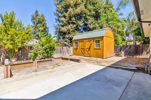 Exterior - 467 S Maple Dr, Reedley, CA 93654 photo 7 of 15