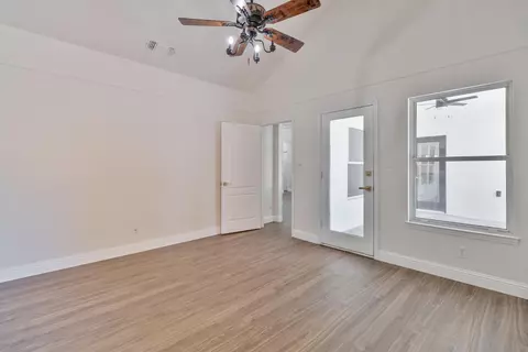 Bedroom - 467 S Maple Dr, Reedley, CA 93654 photo 1 of 4