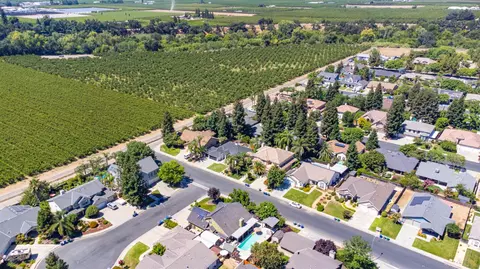 View/Area - 467 S Maple Dr, Reedley, CA 93654 photo 7 of 7
